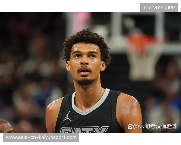 文班亚马补防封盖后快下扣篮，圣安东尼奥一条龙太爽